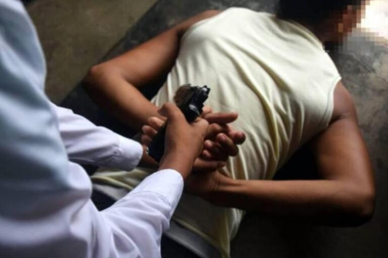 Profesora fue amenazada con un arma y luego violada