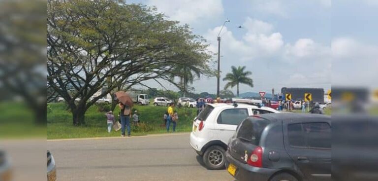 Docentes protestan en la vía Panamericana. ¿Cuál es el motivo?