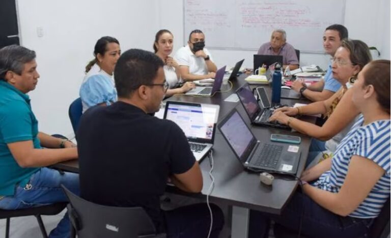 MinEducación y Distrito avanzan en compromisos para ampliar la planta docente MinEducación y Distrito avanzan en compromisos para ampliar la planta docente