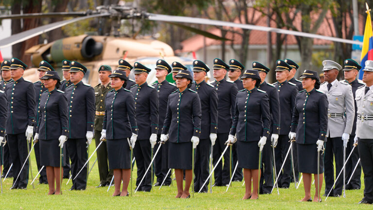Hijos de familias más vulnerables podrán estudiar gratis en escuelas de las Fuerzas Militares y de la Policía
