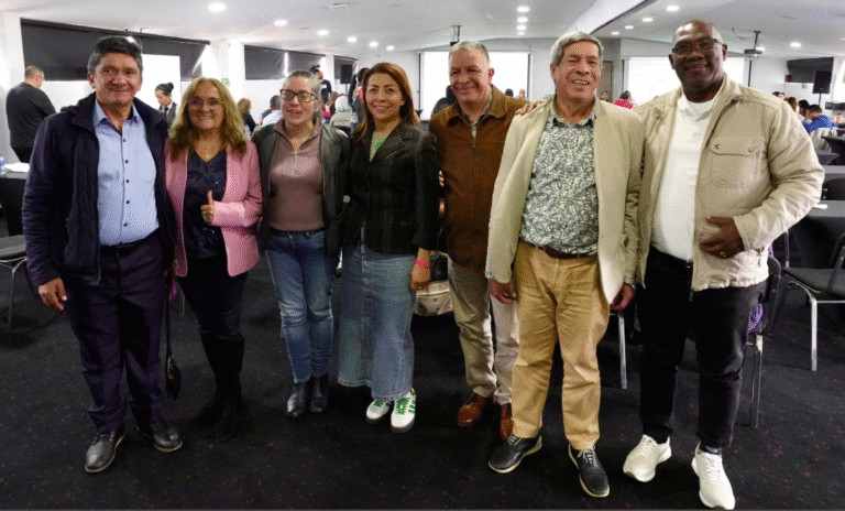 Gobierno dice que recorrerá el país para que los maestros y maestras puedan escoger  su prestador de salud