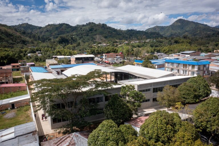 Pitalito estrena un colegio y un laboratorio de innovación con inversión de más de $13 mil millones